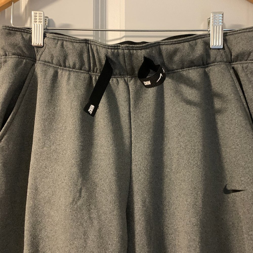 Nike Therma Fleece Gray Training Jogger, Zip Ankle with Logo, Women's M - Picture 3 of 9